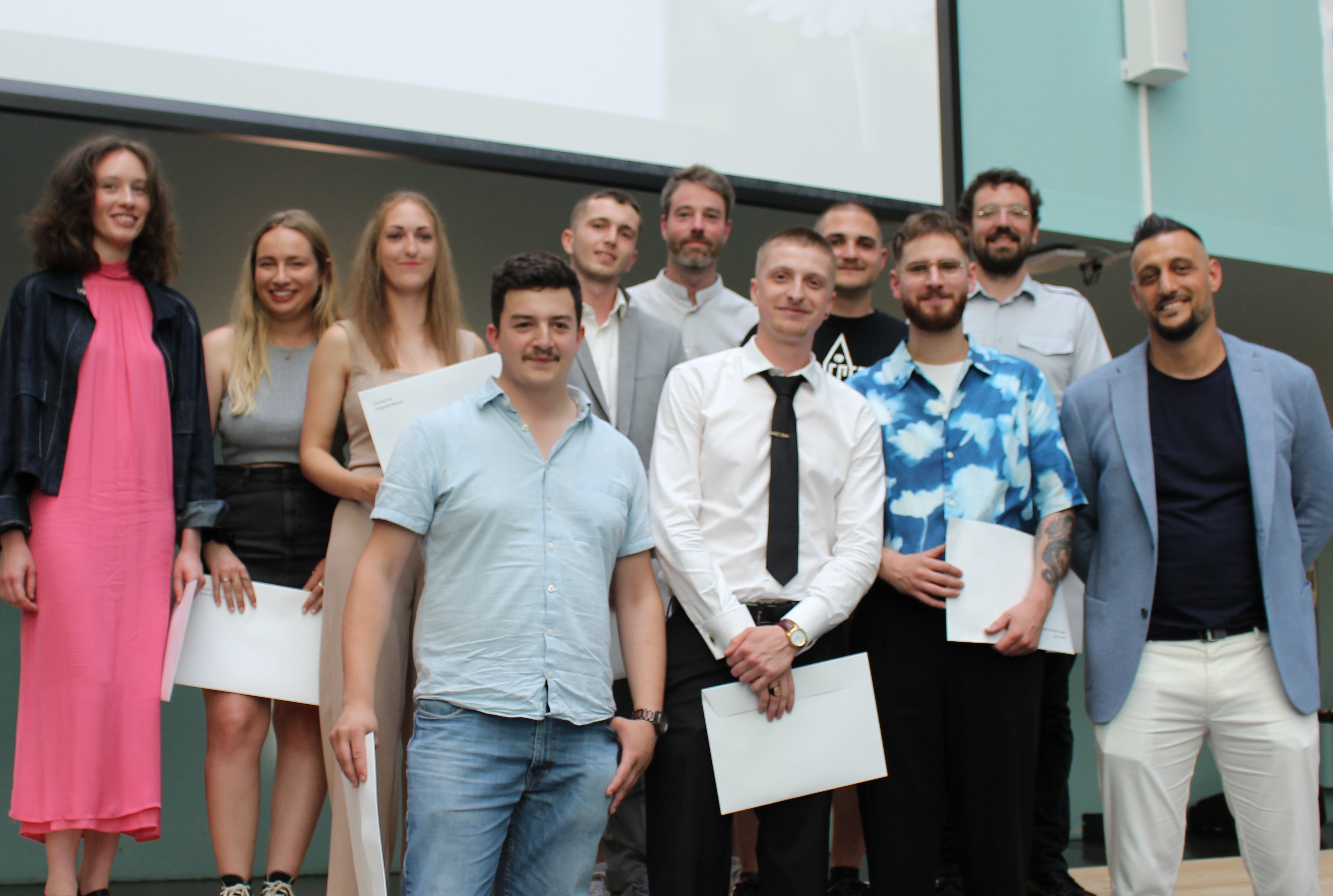 Félicitations aux diplômé-es CFC de viticulteur.trice et CFC de caviste de Marcelin